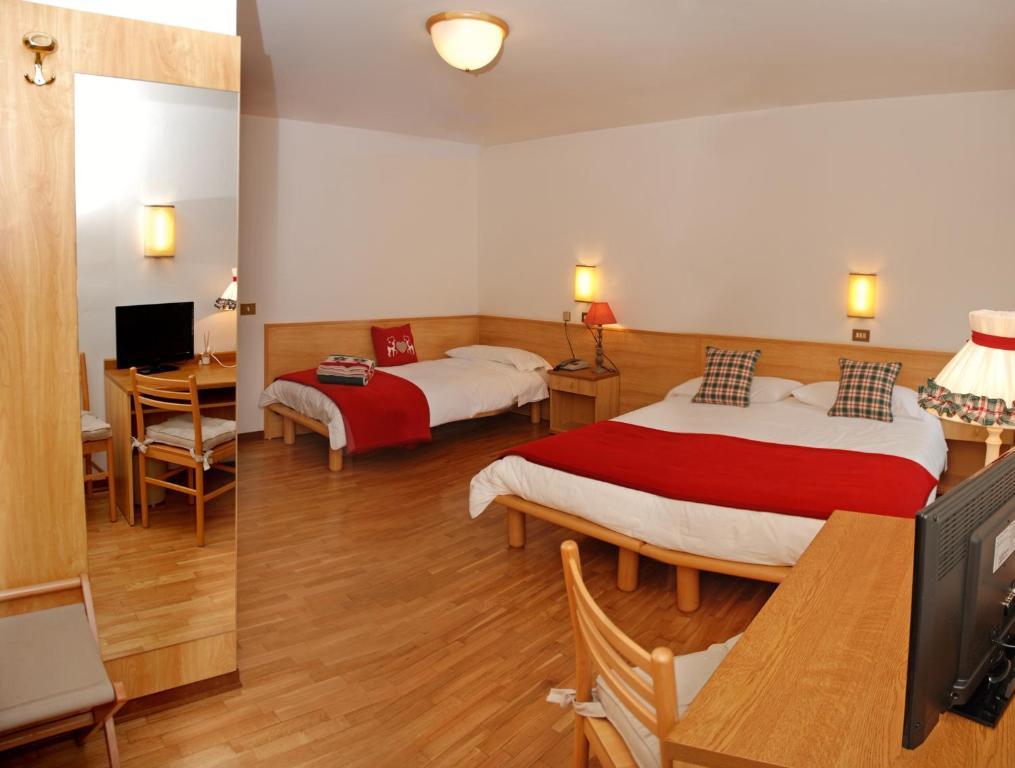 Albergo Centrale Santo Stefano Di Cadore Bilik gambar